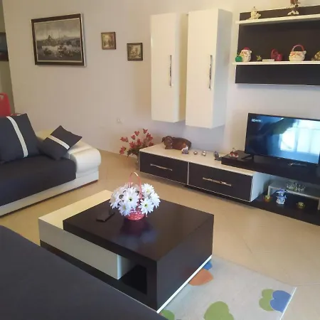 Sea View Family Apartment Sarandë